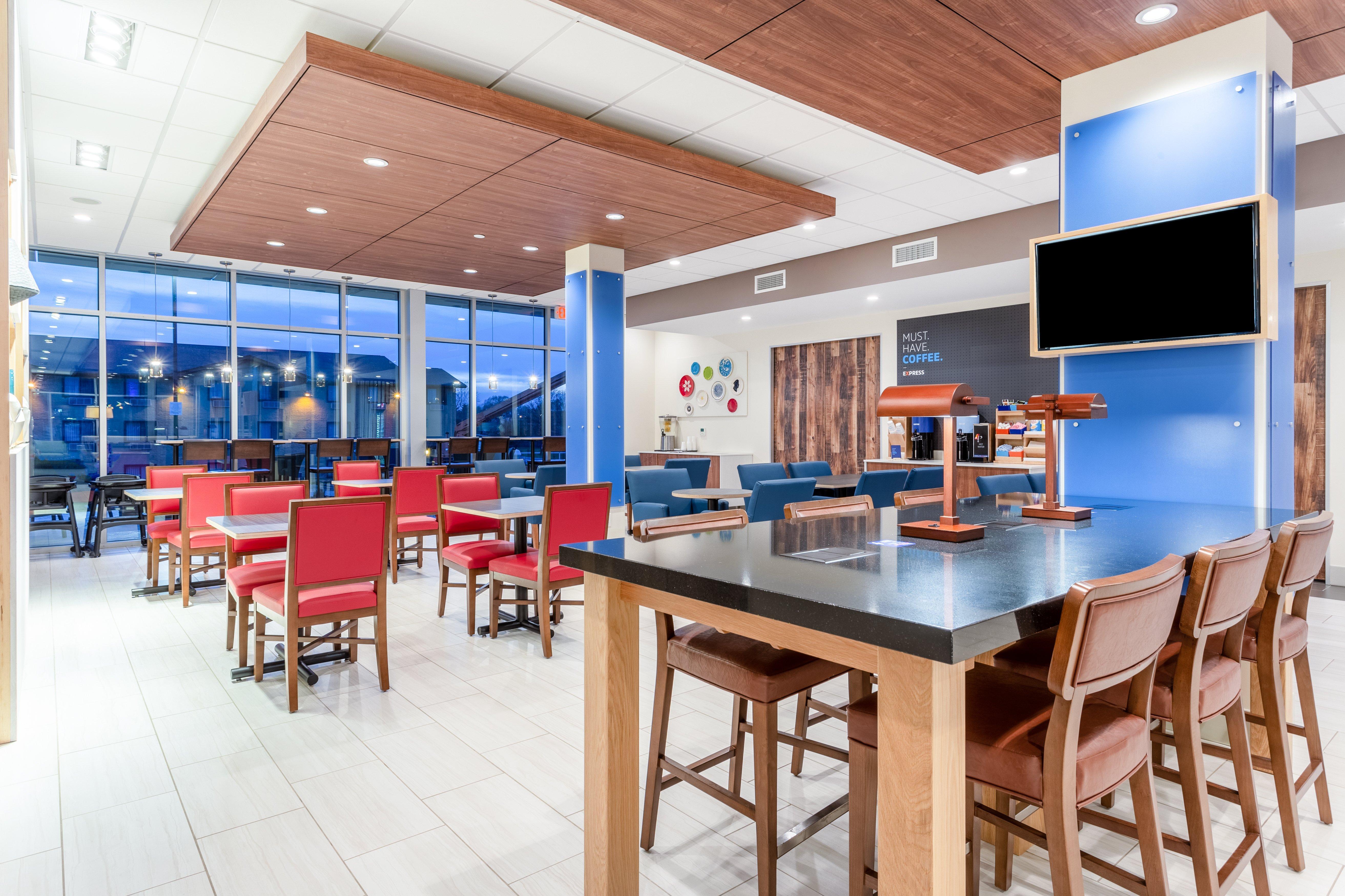 Holiday Inn Express & Suites - Springfield North By Ihg Ngoại thất bức ảnh